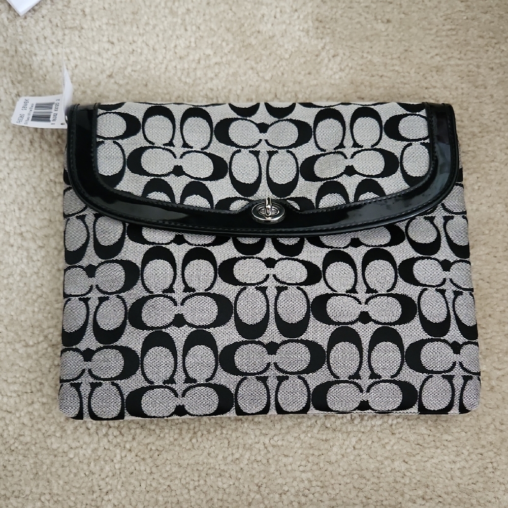 NWT Coach Signature Tablet Crossbody Bag - Picture 2 of 8